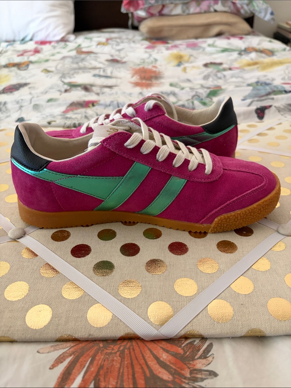 Gola Women’s Elan Fuchsia Suede Trainer Metallic Emerald Stripes 7 NWB - Picture 9 of 11